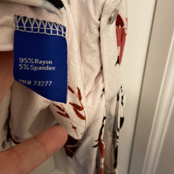 Ladies Blouse - Picture 6 of 6